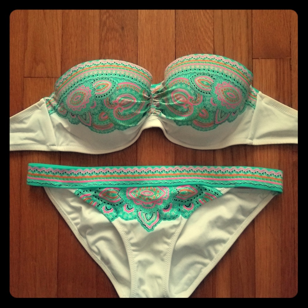Victoria's Secret bikini